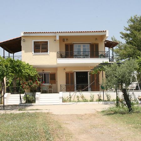 Villa Vlichos Amarynthos Bagian luar foto