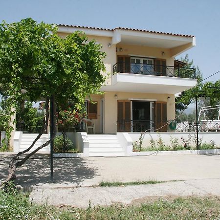Villa Vlichos Amarynthos Bagian luar foto