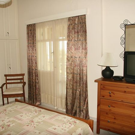 Villa Vlichos Amarynthos Bagian luar foto