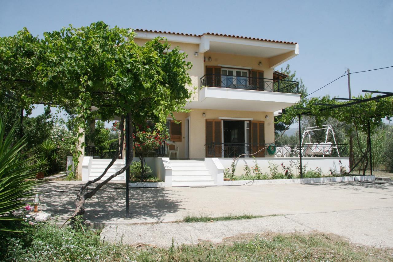 Villa Vlichos Amarynthos Bagian luar foto