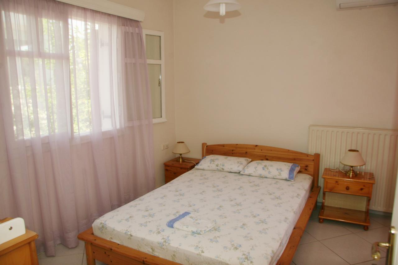 Villa Vlichos Amarynthos Bagian luar foto
